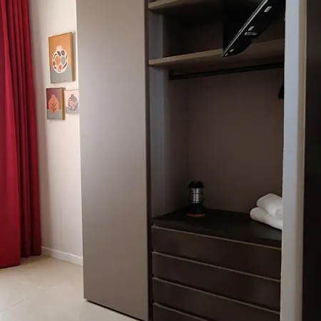 Alberto Apartment *